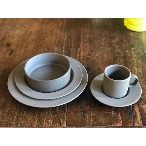 Calvin Klein Dinnerware & Serveware for sale .